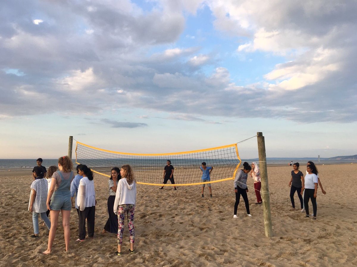 JudgemeadowM's tweet photo. Beach time: fun times at beach next to the hotel #Judgemeadow #beachlife #whowantstogohome https://t.co/GjHC59BMZ9