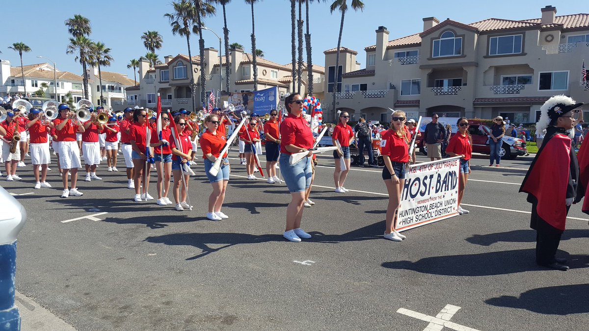 salgadoforsb's tweet photo. Had such a beautiful morning during the Huntington Beach 4th of July Parade! It was amazing to meet many community leaders and fellow citizens! 🎉🎊
#HappyFourthOfJuly
#HBUHSD https://t.co/xwmsQHcZPn