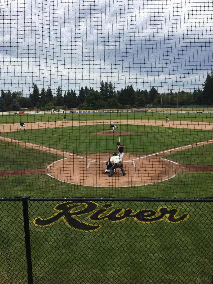 SwainChristian5's tweet photo. Our coaches work their tails off to make our yard one of the best atmosphere's in the NW!  #RiverPride https://t.co/w7ZTZVw8fN