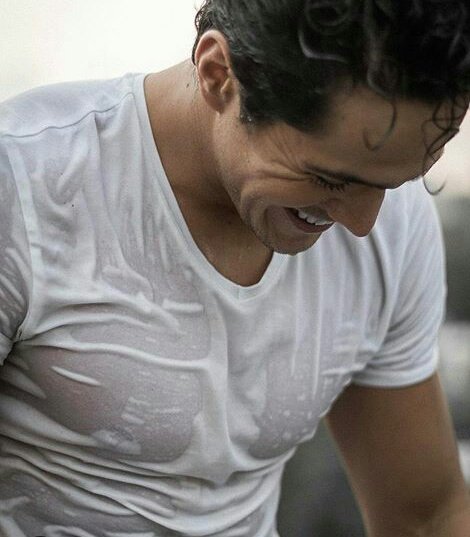 FanMarioMoran3's tweet photo. Tu sonrisa 😈😈😇😇 @_MarioMoran https://t.co/D5NCaundOv