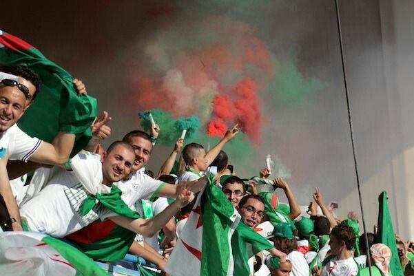 Presioza15's tweet photo. #عيد_استقلالك_يا_جزاير

Un seul héros, le peuple. 🇩🇿❤️ 
🙏🏻Gloire à nos martyrs https://t.co/nHHSnTISRN
