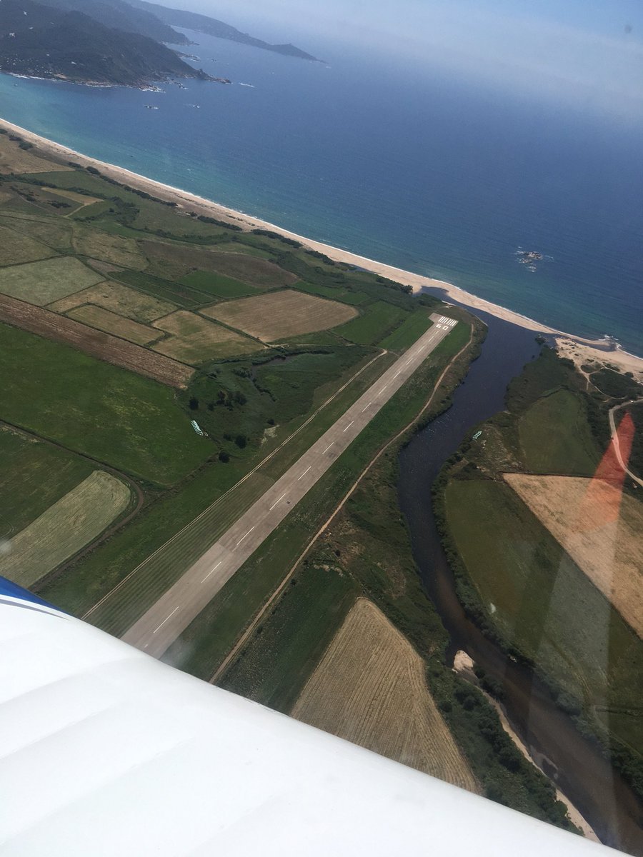 fly_ACTMP's tweet photo. Une fois de plus, l'@fly_ACTMP est parti avec 3 de leurs avions en Corse (2 DR400 et 1 Cirrus). Revivez leur périple de 3 jours à travers ces belles photos ! Prochain voyage, La Cerdanya, samedi 7 juillet.
#voyageclub #actmp #lacerdanya #pyrenees https://t.co/5yBEpCI28w