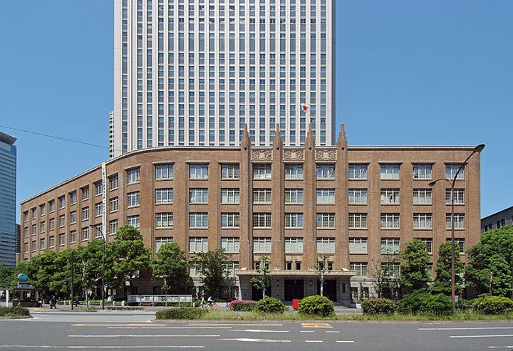 Newsweek_JAPAN's tweet photo. 文科省汚職事件、そもそも私大「ブランディング」に政府助成が必要なのか？（冷泉彰彦）
https://t.co/W53wAbFwmI
#文科省局長逮捕 　＃日本政治　＃日本社会　＃教育 https://t.co/6xDxvmpkES