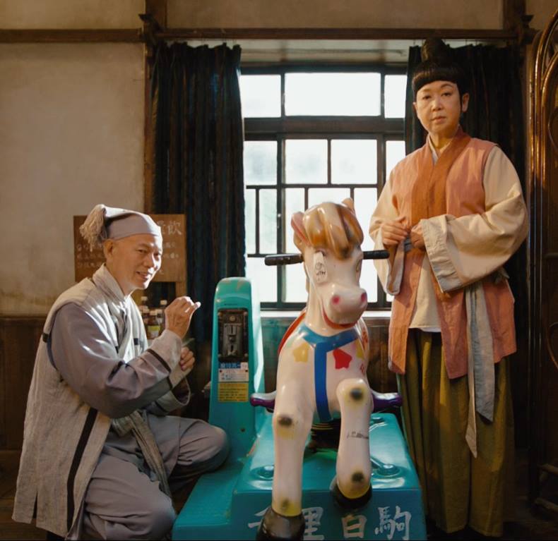 '온천이 아무리 호화롭고 예쁘고 편안해도 절대 좋다고 하면 안 돼' 라고 친구에게 경고했는데 막상 도착한 곳은 난약사 못지 않은...ㅋㅋㅋ 천녀유...