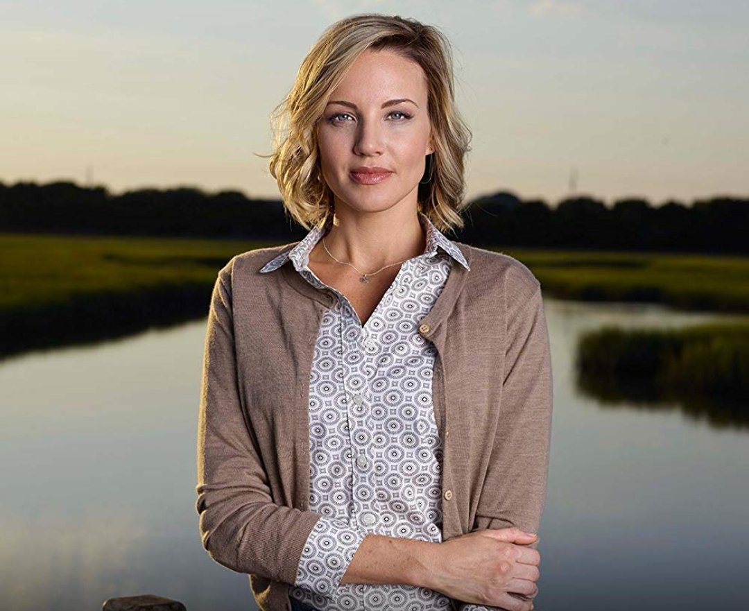 <a href="/SIXonHISTORY/">SIX</a> is a GREAT show I'm disappointed it won't be back for S3 but I'm thankful to learn about actors I didn't know before. <a href="/juanpabloraba/">juan pablo raba</a> RICKY @BarrySloane JOE <a href="/IamDominicAdams/">Dominic Adams</a> MICHAEL &amp; <a href="/TheBrianneDavis/">Brianne Davis</a> LENA all did excellent. Great cast and amazing show.