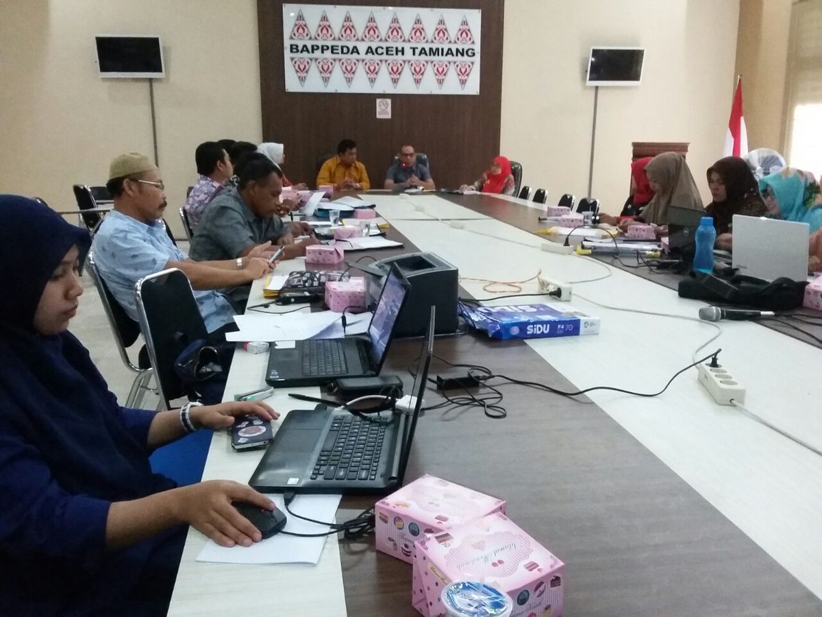 DPPPA_ACEH's tweet photo. Kegiatan Pendampingan Evaluasi Pelaksanaan Pembangunan PPPA di kabupaten Aceh Taming Tanggal 5 Juli 2018, kegiatan di laksanakan 1 hari di Aula Bappeda Kabupaten Aceh Tamiang. https://t.co/KaByhrxlSW