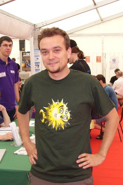 passthesaltcon's tweet photo. 10 years between these two shots (Pablo just after buying his BSD t-shirt during 2008 #RMLL, then coding under the trees during #pts18 ). So happy to see hackers always on board of big FLOSS projects for improving them 🙂 (and come to speak about them!) Thanks so much for that! https://t.co/e5gCdmQNOP