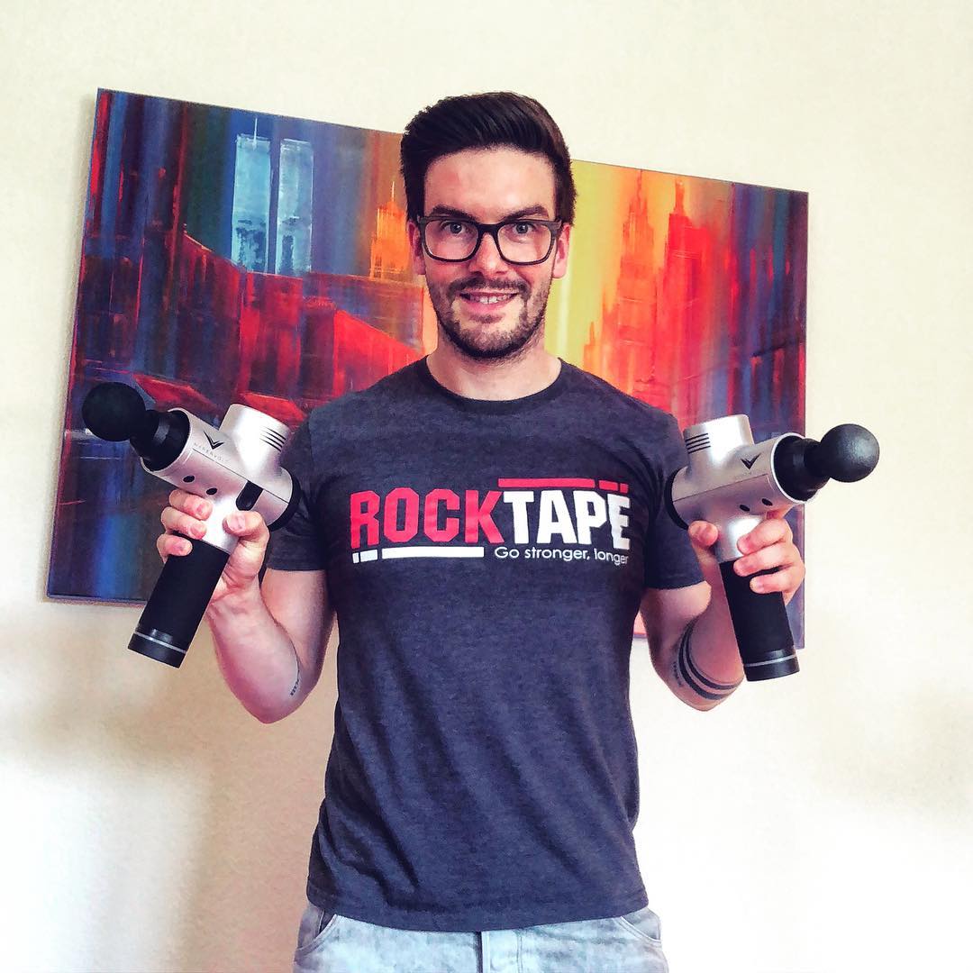 Profesionales de todos los países usan los productos <a href="/HypericeSpain/">Hyperice Spain</a> 
Desde Alemania nos nuestra sus #hypervolt. 

🛍️ Haz tu reserva en: 
📱 (+34) 976 379 564 
💻 tienda.necaser.com/hyper…/45-hyperice-hypervolt.html

#fisioterapia #recuperación #rehabilitacion #España #vibración