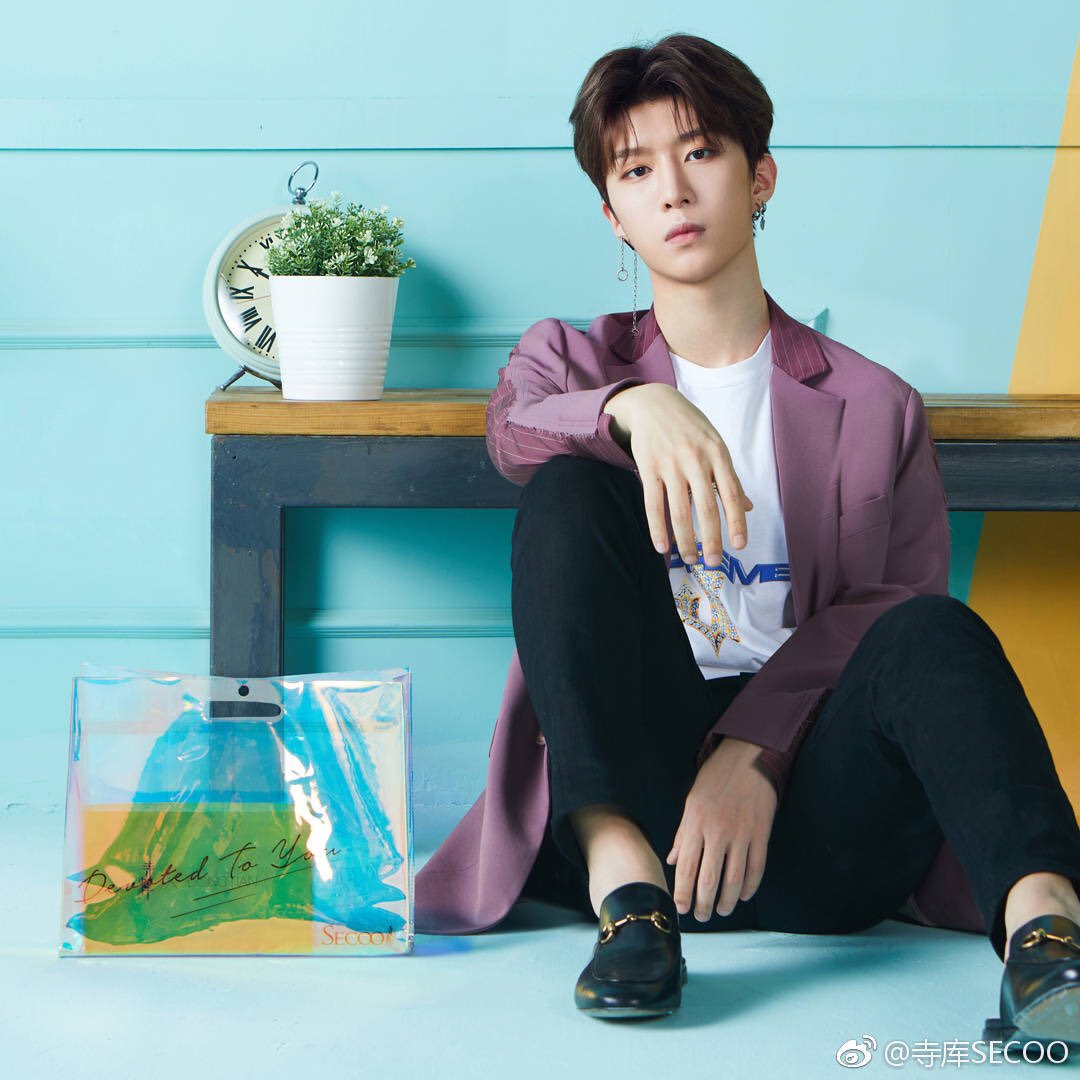 VendingOrange's tweet photo. 「20180705 Secoo×Chengcheng」
Get it on SECOO App!
#范丞丞
#ฟ่านเฉิงเฉิง
#판청청
#PhạmThừaThừa
#FANCHENGCHENG
#ninepercent
#happybirthdaytofcc
#乐华七子
#nex7
#Secoo https://t.co/J5fdosgAr4