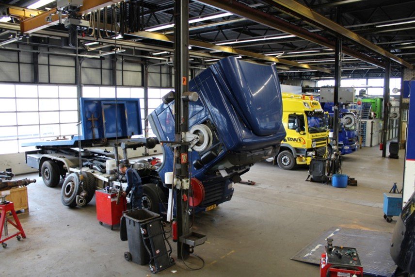 incadea_nl's tweet photo. Met een mooie selectie van bedrijven zijn we zojuist begonnen aan de presentaties van incadea bij LenGo Automotive Group. Mooie gelegenheid om meer inzicht te krijgen in het product incadea.dms en het project bij LenGo! https://t.co/4wRKQVbfT0 https://t.co/O4q0x10DBu