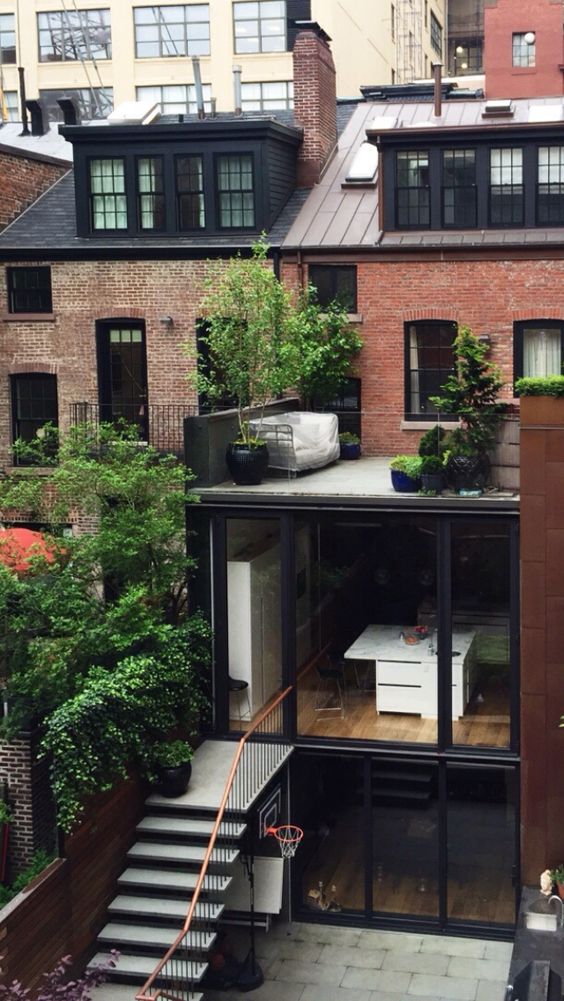 Je craque pour cette extension contemporaine ! @HomlyYou a regroupé de nombreux conseils pour rassurer ceux qui voudraient se lancer.
→ bit.ly/HY-Conseils-co…