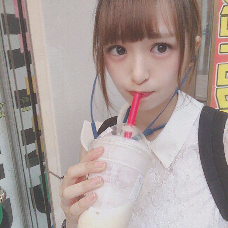 suuuu_ttt's tweet image. 【本日！！！🌟】

予告通り、配信します💓👌🏻
プロジェクトBでの配信です！！
19時〜だよ！！🧐
札束は用意できなかったけどみんな見てね☺️！！！

こちらから▽
 ((project-b.themedia.jp))

#projectB 
#suzu