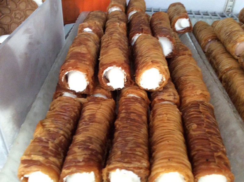 Bread_house15's tweet photo. Καλοκαίρι=Παγωτό,Παγωτό=BreadHouse. Η απόλυτη δροσιά μέσα στην ζέστη της πόλης. Ένα παγωτάκι μας φτιάχνει την διάθεση! Στο #BreadHouse θα βρείτε παγωτίνια σε απολαυστικές γεύσεις και πρωτότυπους συνδυασμούς.
#summer2018 #icecream #fun #food #taste #summer2018 https://t.co/67uS2J91FV