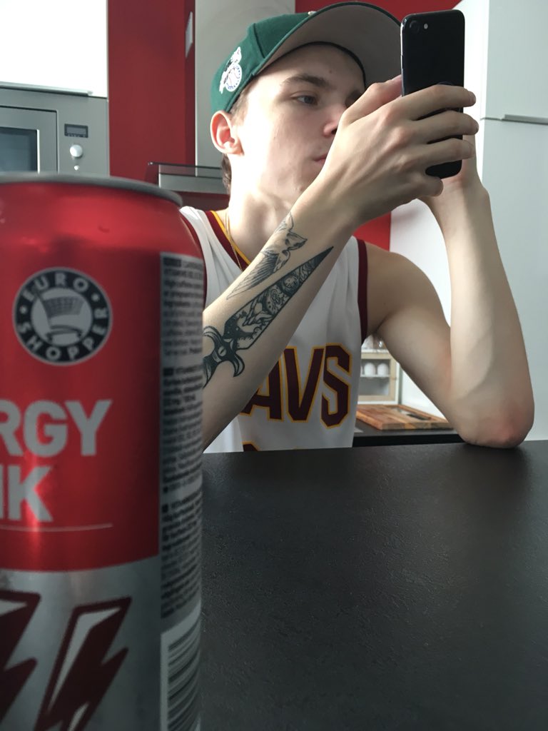 santoroebinmies's tweet photo. @eliasmatil4 Its lit cus🤟 https://t.co/AuyY2oVvw0