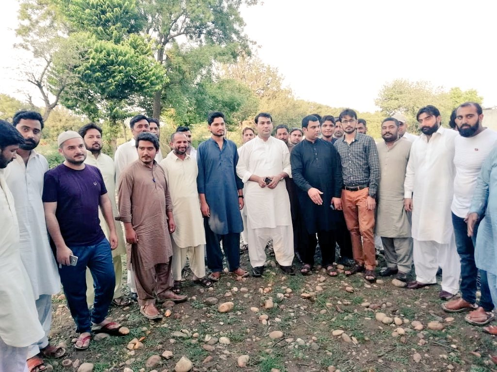 UmrPTI's tweet photo. Mango party #watala https://t.co/zLBsd6uwR9