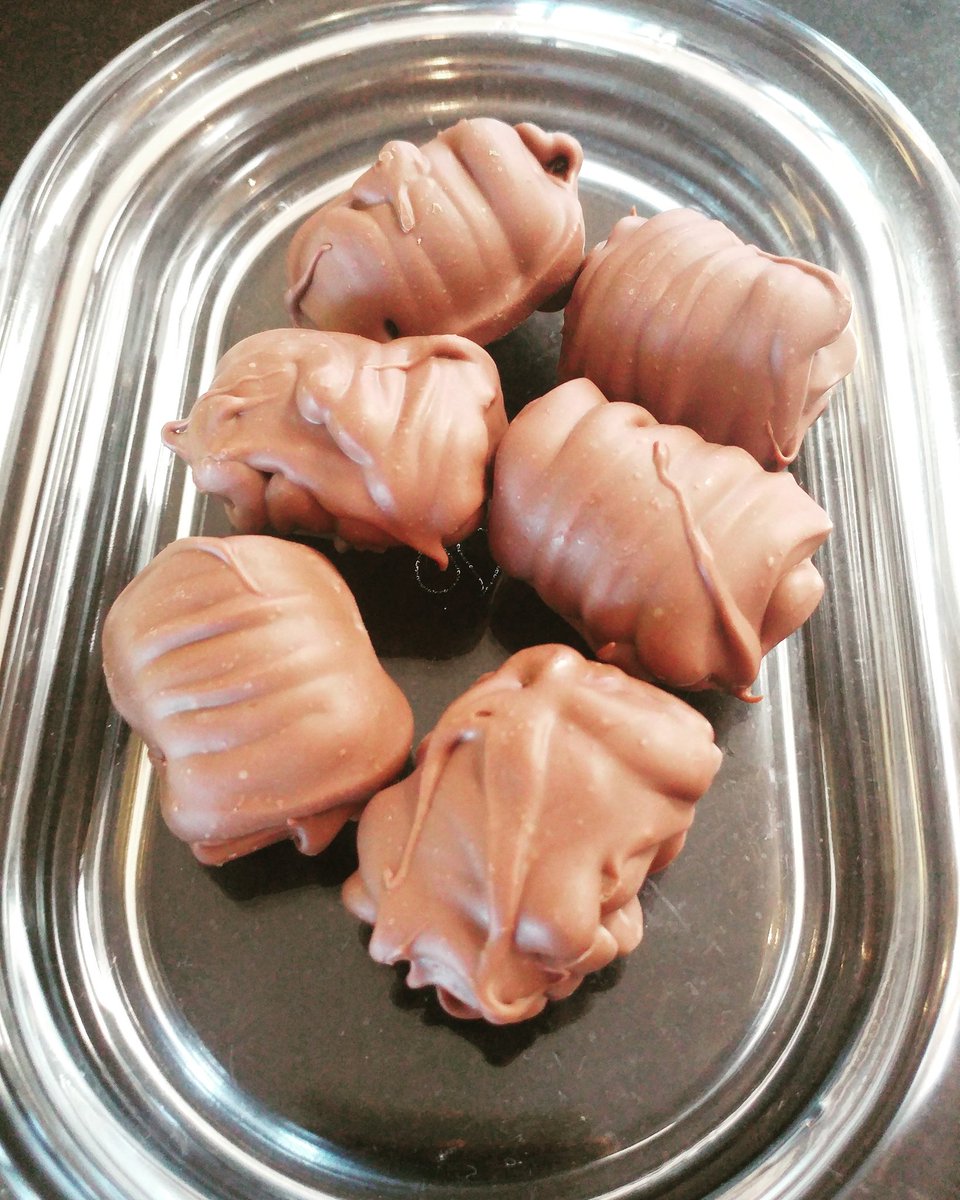 Choc_Fix's tweet image. This morning's delicacy - sugarfree dry wors truffles 😀 Would you eat/like sugarfree dry wors truffles? It should be a Banters dream come true! 😂