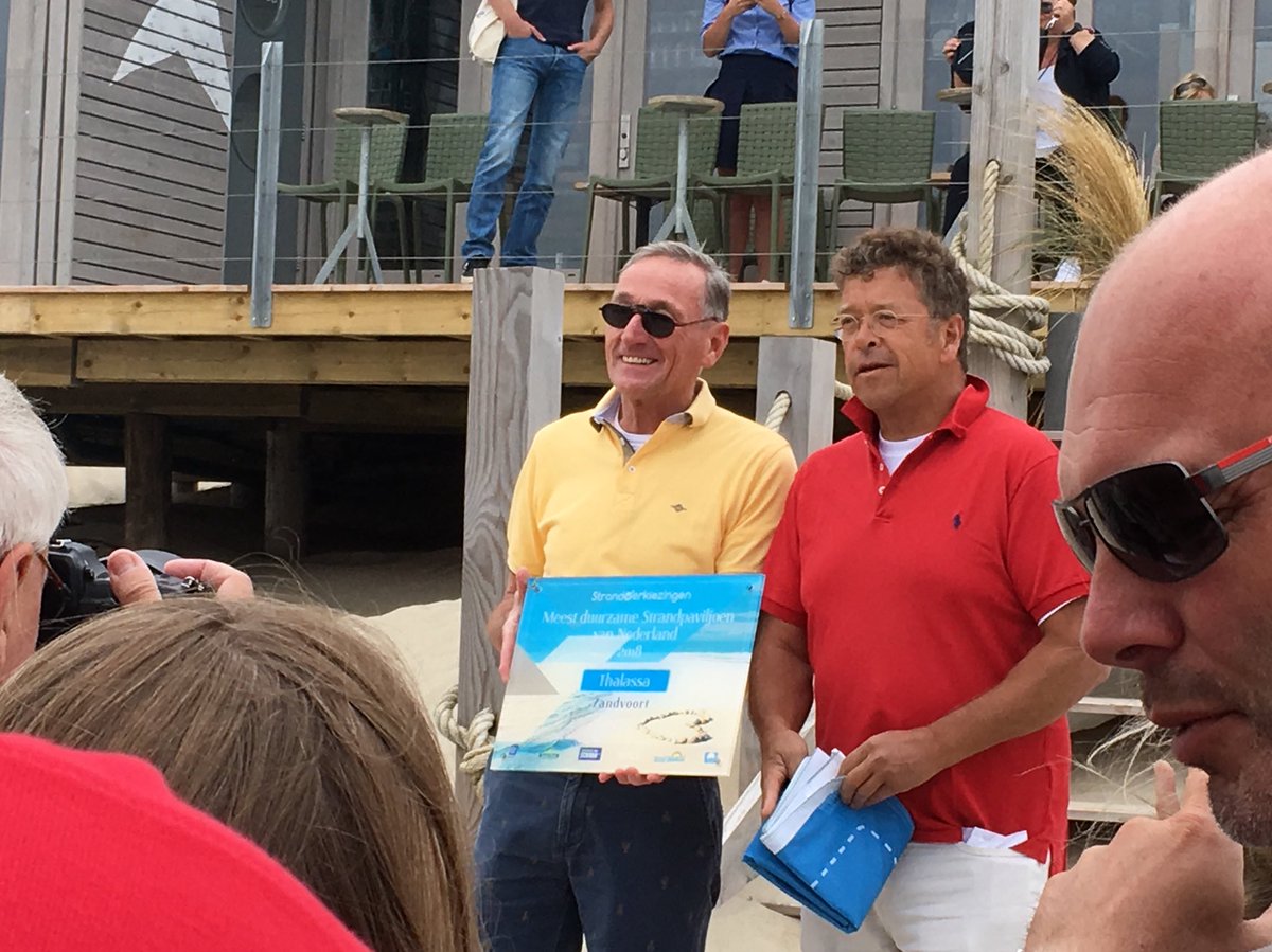 JoaneHasken's tweet image. Uitreiking meest duurzame strandpaviljoen aan #thalassa in @zandvoort #strandverkiezingen2018