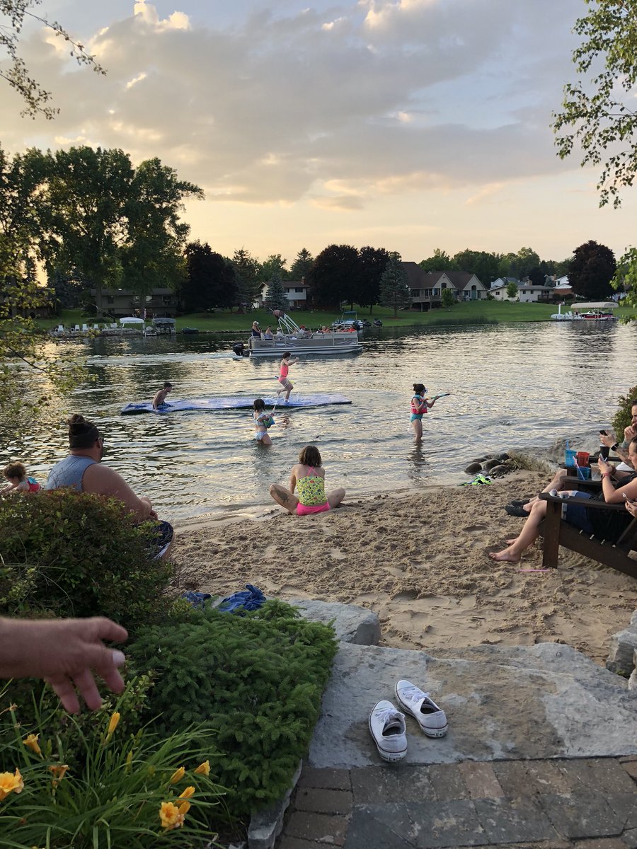 fcc_fenton's tweet photo. What an incredible day we had as a church yesterday! From the parade in the morning, to the inflatables at the community center, to all of the outreaches throughout the community, and prayer tents at the fireworks, you guys did an incredible job showing the love of the Father. https://t.co/V7PMlLbNGu