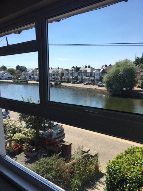 CCLettings's tweet image. We are very lucky to have some stunning properties available by the water currently! Click the following links to @rightmove to take a look bit.ly/2zba1Fn bit.ly/2NtnRpO #property #RealEstate #lettings @GunwharfQuays #Portsmouth #Emsworth #CCLettings