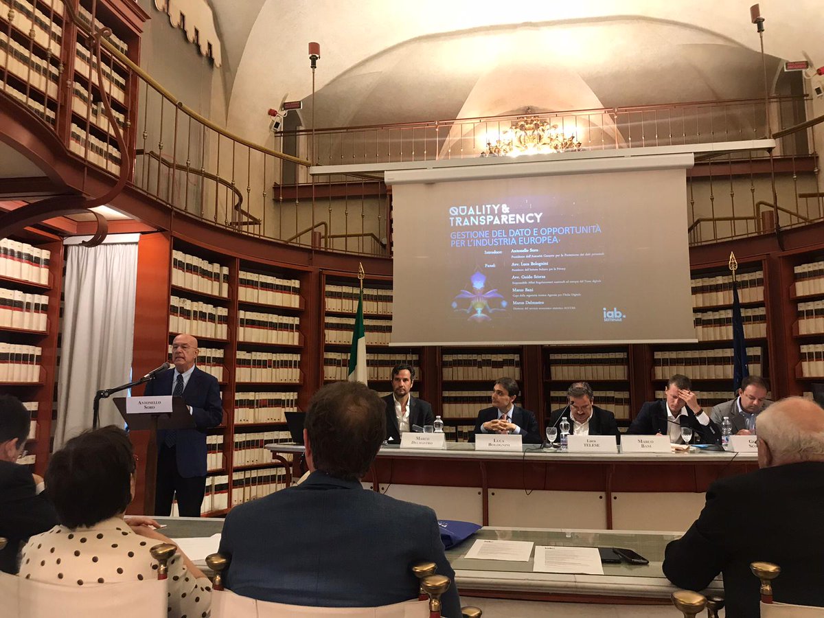 lucabolognini's tweet photo. Ne sono convinto: tra vent’anni la protezione dei dati personali si sarà trasformata in protezione degli effetti personali #IabTransparency18 #FolliaArtificiale #artificialinsanity #postGDPR https://t.co/i97giVkK2t