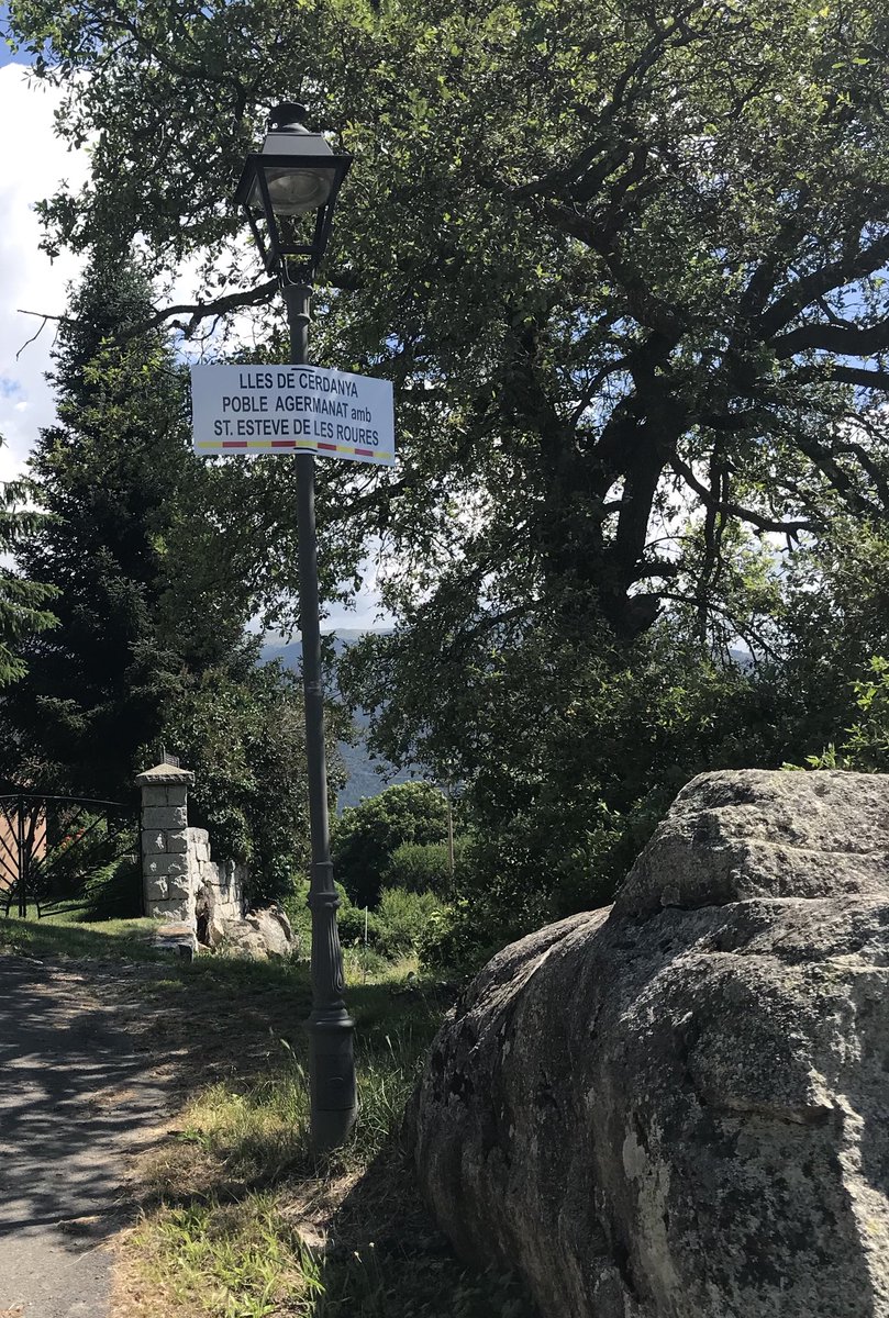 #SantEsteveDeLesRoures #llesdecerdanya #catalanrepublic