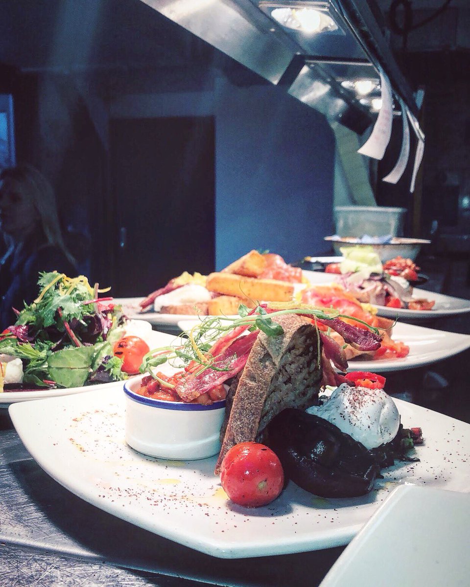 Spoke_Stringer's tweet photo. Brunch hour! The sun is peeking through and we have a gorgeous outdoor terrace to enjoy some delicious tastes today ✨ #spokeandstringer #thursday #brunch #harbourside #bristol #breakfast #bristolfood #harbour #bristolharbour #foodphotography #housebreakfast https://t.co/LEC04DfAeM
