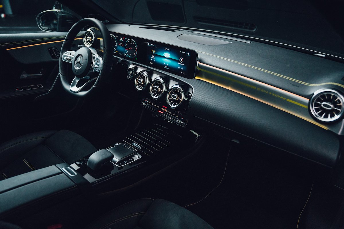 Fonksiyonel olduğu kadar şıkta. Yeni Mercedes-Benz A-Serisi. 😎 #MercedesBenzTürkiye #Aserisi #YeniASerisi #AynıSen #HeyMercedes #mengerler #bursa