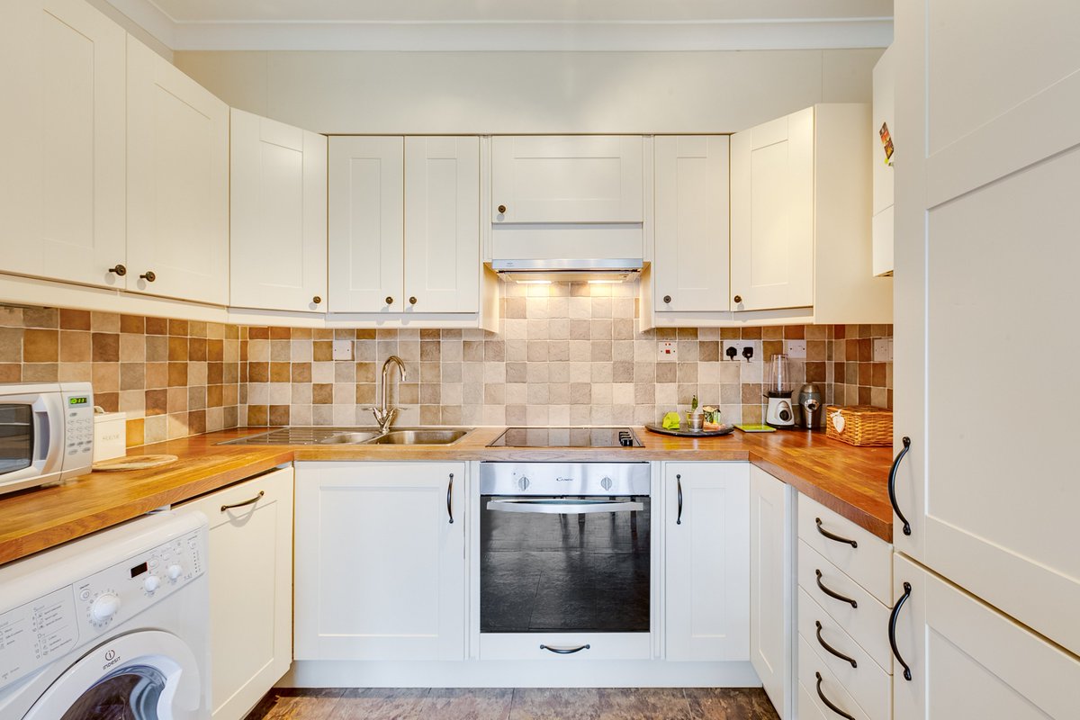 Chestertons Putney tweet media