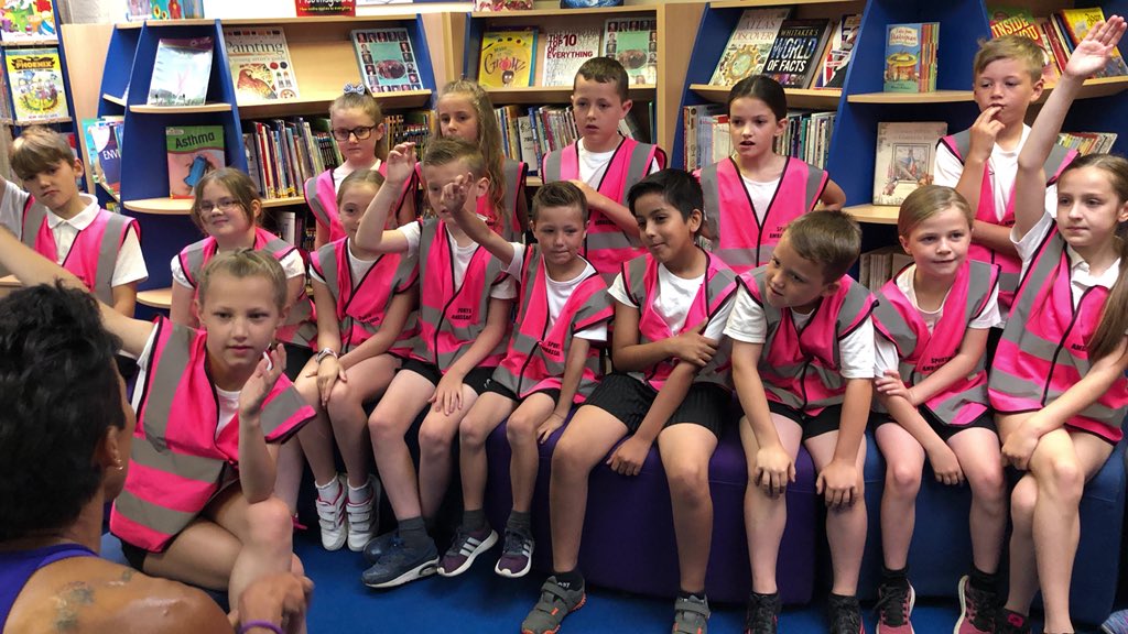 HolmeValleySch's tweet image. Then it was the chance for our sports ambassadors have a Q&amp;amp;A session with @damekellyholmes #JoinInJune 

Asking about her Olympic memories, how she got into running and what other sport she enjoys.