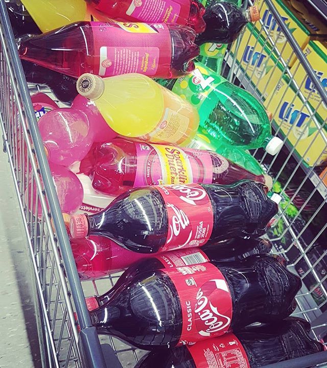 Guanny's tweet image. #endofschoolterm #sharedlunch #thursday10pmshop #teacherlife ift.tt/2KObYJ8