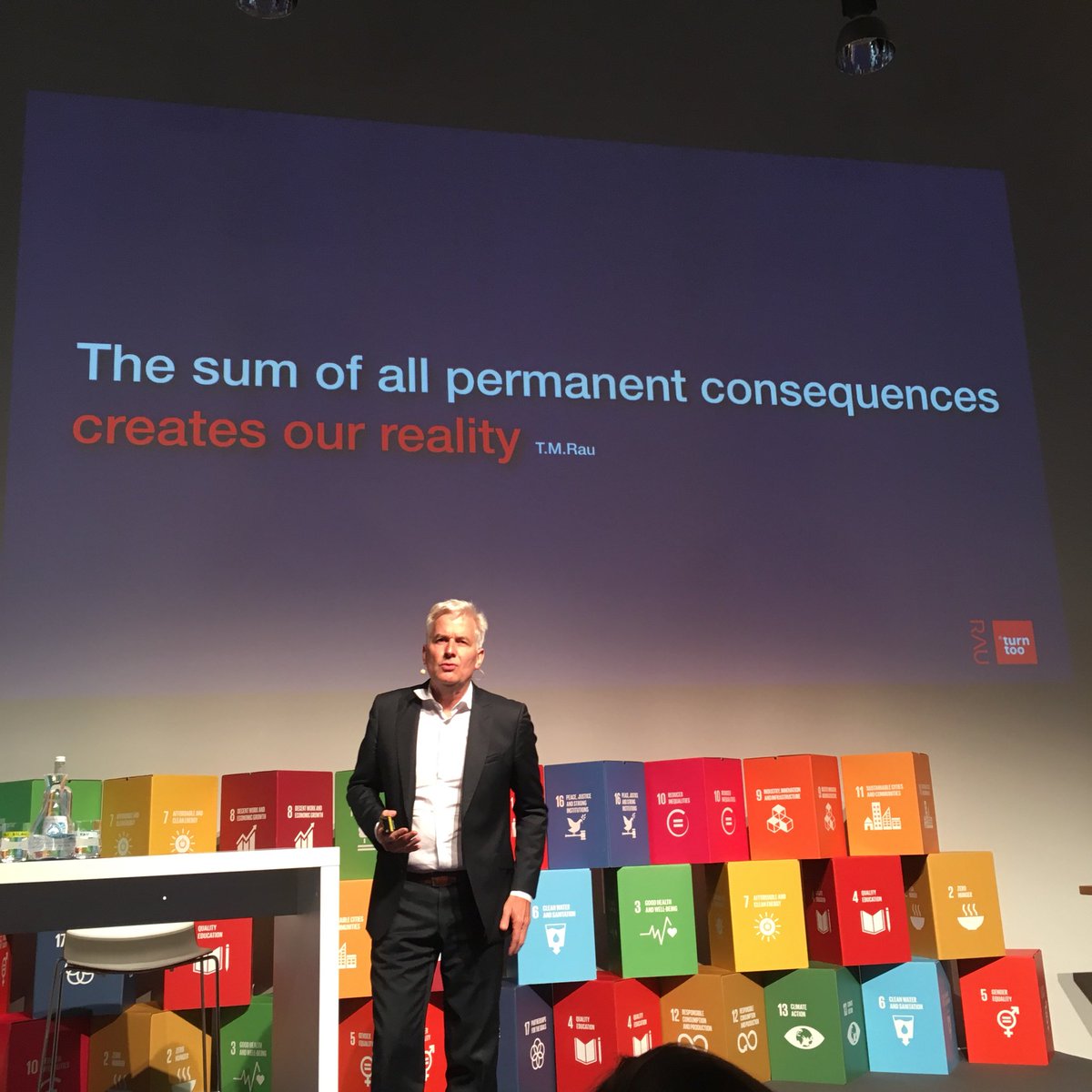 c2cnora's tweet photo. Wir müssen #Dinge 100% anders tun! Heute im #Denkraum zu #CircularEconomy der @bmwfoundation mit @thomasmrau - auch ein #Mitstreiter für #CradletoCradle und #Alumni des #C2CC17 @C2C_eV #c2c #Sustainability @SYSTEMIQ_Ltd @acatech_de https://t.co/Utu4n0b8JX