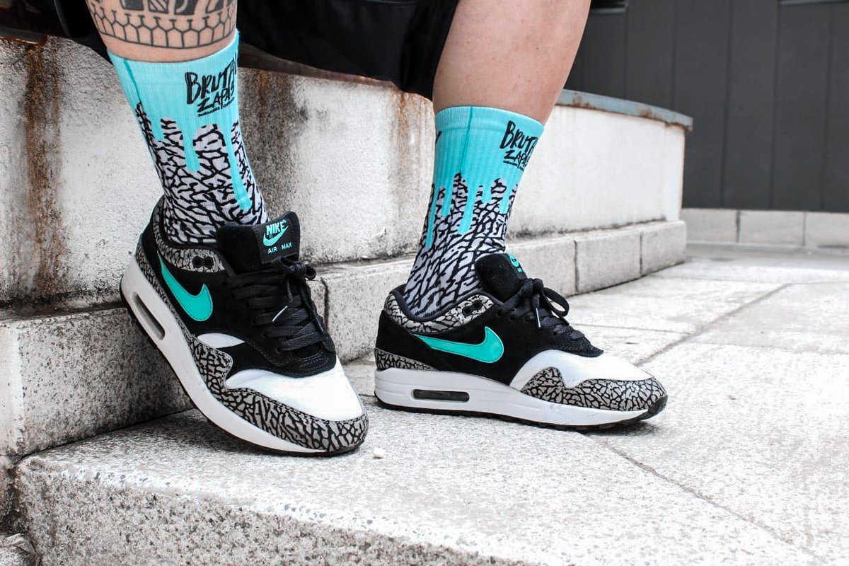 brutalzapas's tweet photo. 🔥 Orgullosos de presentaros esta colaboración que tanto nos flipa 🤤
➡ #RAWSOX X #BRUTALZAPAS ELEPHANT PRINT ⬅ https://t.co/l5I803DNr5