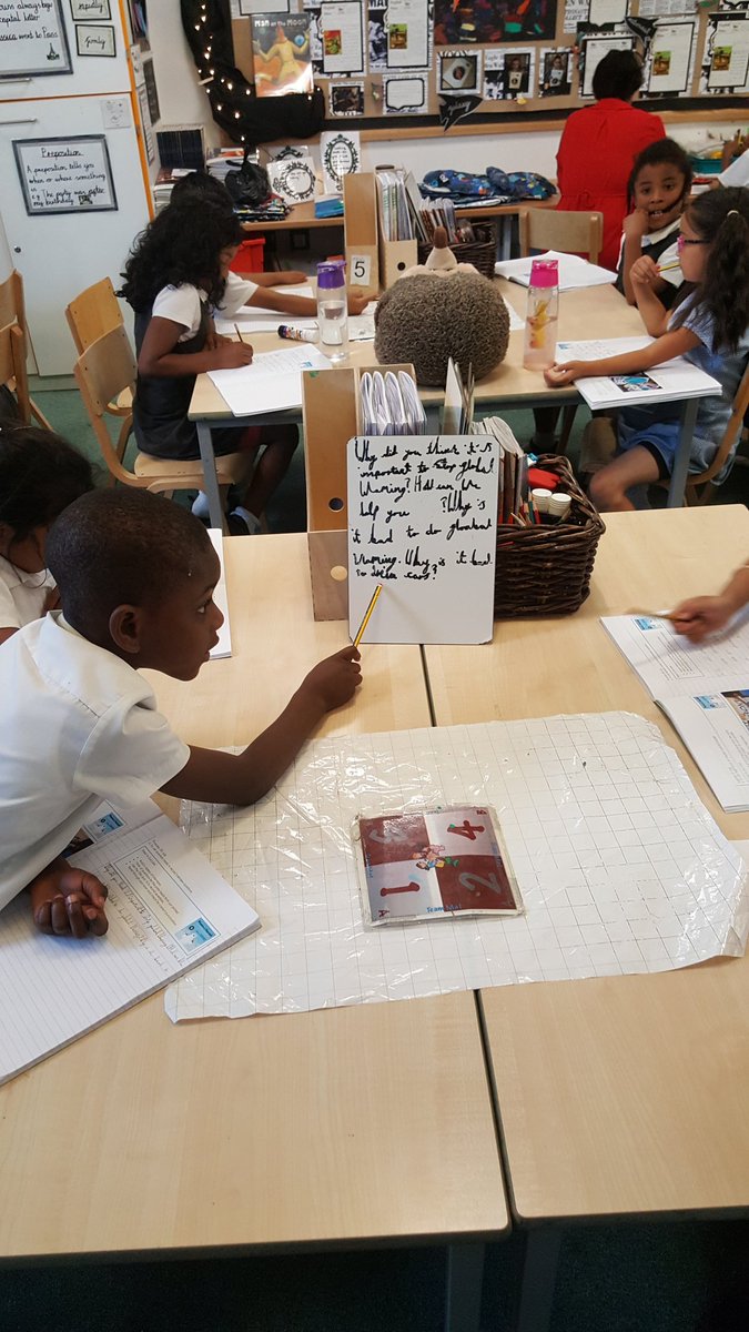 Hazel@Foxfield tweet media