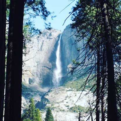 How much would we love to be swimming at the bottom of this waterfall today #heatwave #melting #hot #summer #zamajourneys #waterfall #wildswimming #yosemitefalls #beautifulcalifornia
