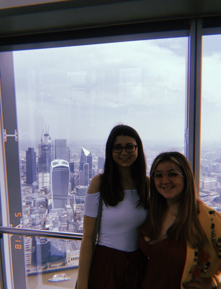 katycluckie_'s tweet photo. The Shard😻☀️ @hatunozkul https://t.co/uWKRbCYGaz