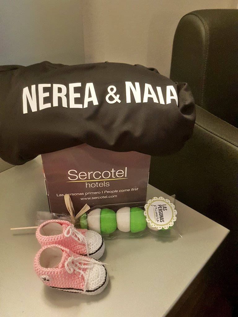 CNereaC's tweet photo. Detalles que emocionan #SercotelCiutatDeAlcoy @sercotelhoteles gracias por cuidarnos!🤰💓💕 https://t.co/IcMcECNrih