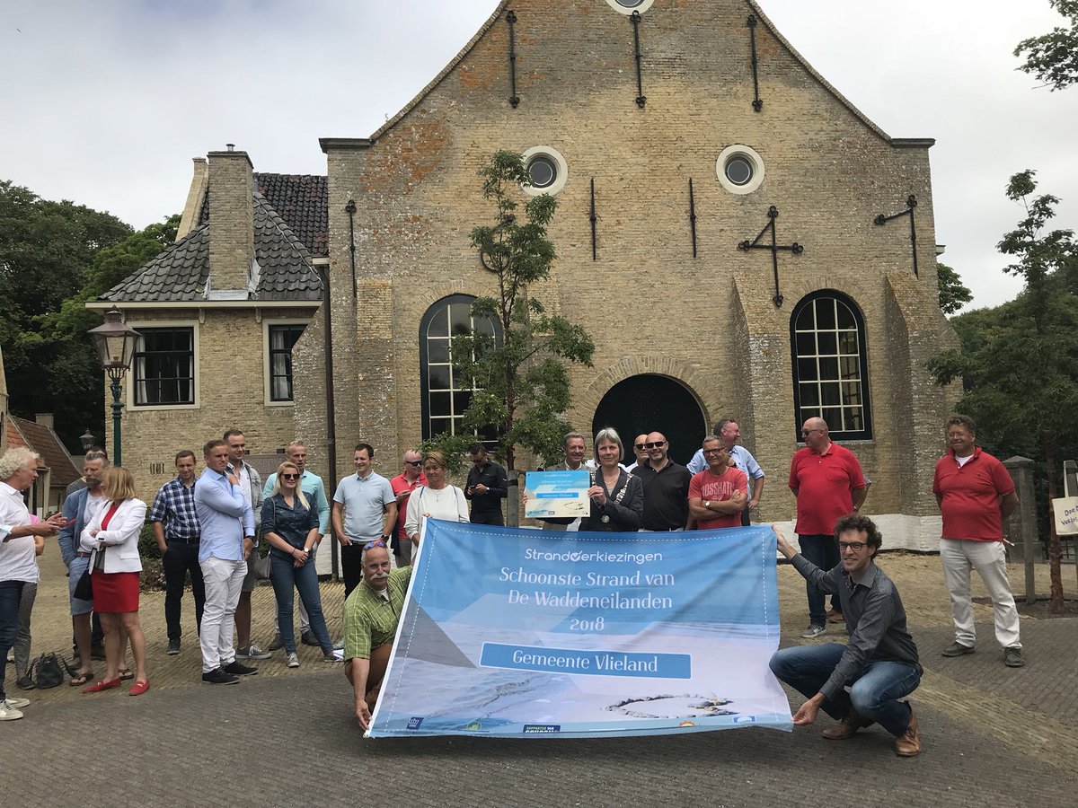 vvvvlieland's tweet photo. Vlieland is #nummer 1 π
#Strand van #Vlieland gekozen tot #Schoonste Strand van de #Waddeneilanden! https://t.co/QWiOHxm7NV