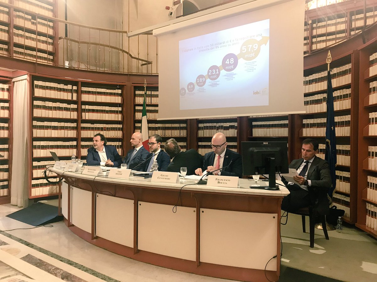 IABItalia's tweet photo. Introduce i lavori Aldo Agostinelli, Vice Presidente IAB Italia presentando i dati della ricerca svolta insieme a @EYnews 
#IabTransparency18 https://t.co/oABreHta1X
