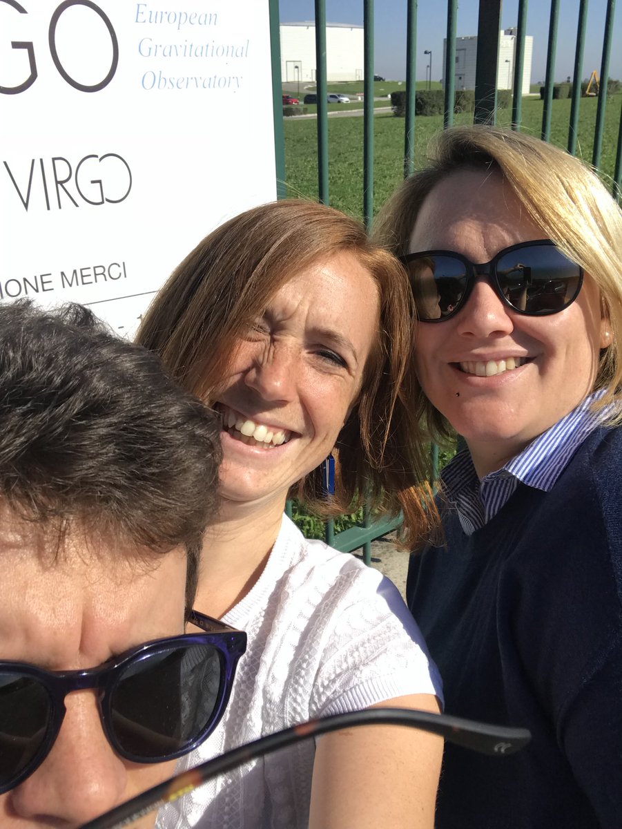 Leauickque's tweet photo. 🔴 Souvenirs de Live aussi avec ma super #TeamNumerique de choc qui en bave pour trouver un signal wifi digne de ce nom https://t.co/BrAMrOEUvE
