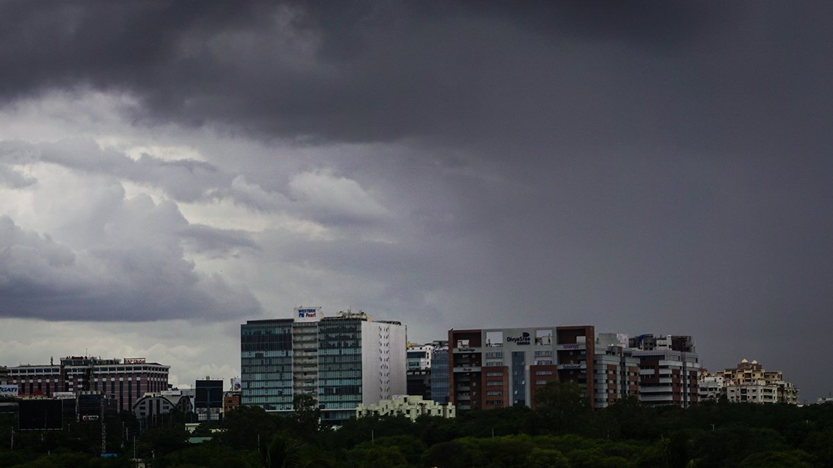 Approaching rain ... 
#HitecCity #Gloomy #Hyderabad #Monsoon #PhotoBlogger