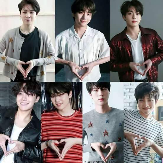NguyenThiTuynN1's tweet photo. #FIFAFakeLove BTS + ARMY chúng ta là một gia đình ❤❤❤ https://t.co/oujejcTRCR