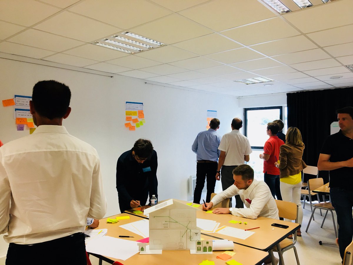 weave_air's tweet photo. En pleine phase de travail avec @Primagaz_France,
des usagers et des clients pour co-créer des solutions énergétiques durables. Brainstorming intense.
#biopropane
 #openinnovation #habitatdurable #EnR https://t.co/ahLS8QGQZu