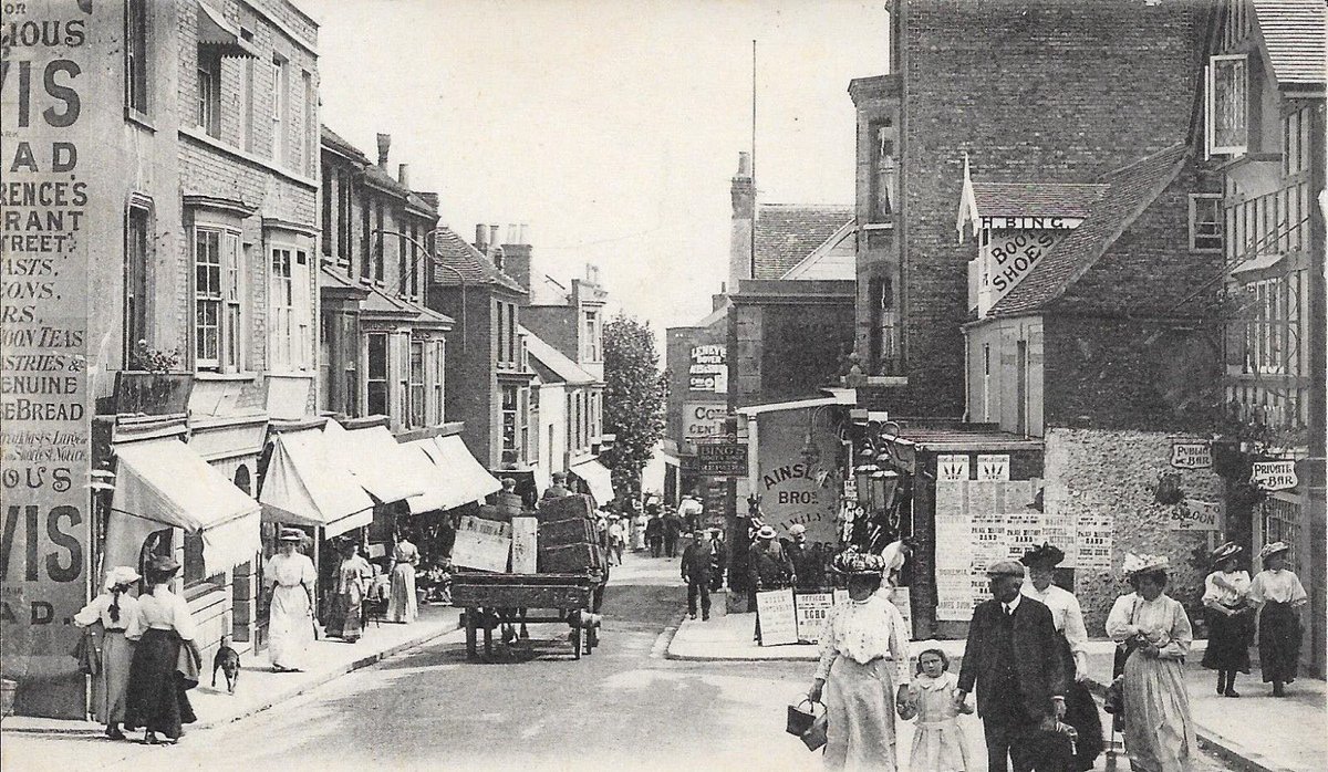 What a great vintage postcard! Do you know where this photograph was taken? Last week's image was of the White Tower Cafe on Marine Terrace in Margate. #thanet #throwbackthursday #tbt #kent #margate #oldphotograph #vintage