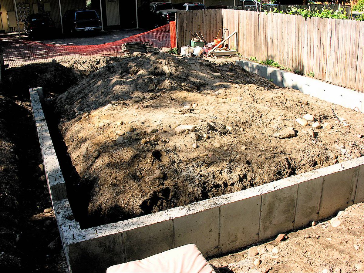 MphProjects's tweet image. How much do you know about building a house? Let&apos;s get back to basics, the foundation of your home is one of the most integral parts of the build. Here&apos;s a few different kinds that are used in Australia. bit.ly/2lFVTdP #MPHprojects #BuildingAustralia #Foundations