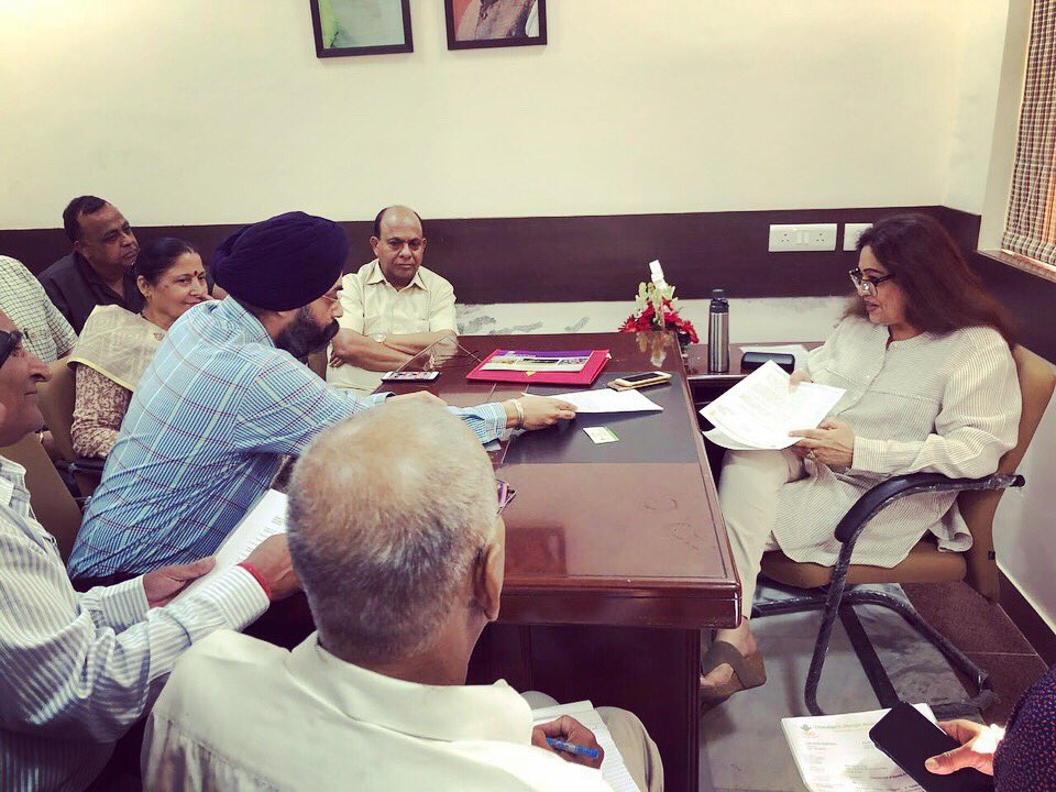 Kirron Kher tweet media