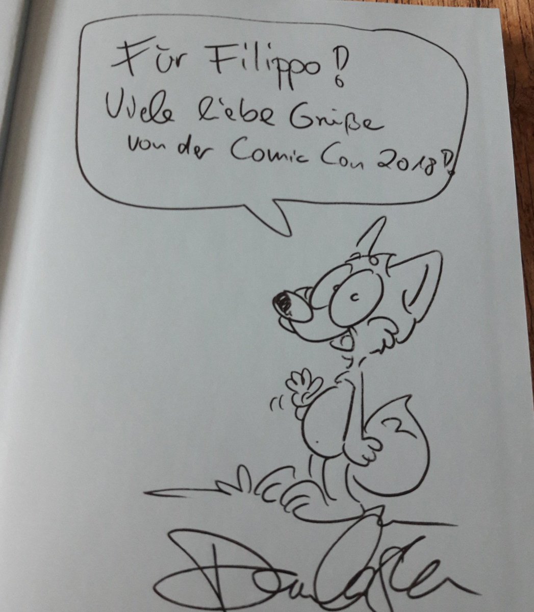 filundso's tweet photo. Hier meine kleine Errungenschaften neuer Comics von der vergangenen @comiccongermany:
#Nerdgirl von Sarah Burrini aka  @laburrini, #Schattenspringer von Daniela Schreiter aka @Fuchskind und #VomAnfang von Carolin Reich aka @Ensyis + kleine extra Goodies und Widmungen 😍😊👍🏼✏️ https://t.co/u14s0Iotm3
