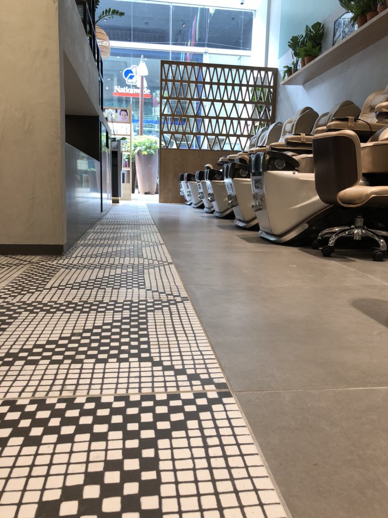BluecrowTeam's tweet image. Photo shoot for another beautiful fit-out by the #blucrowteam 

Soon to be on our website! stay tuned for updates.

#thenailspa @westfieldlondon #Bespokebybluecrow #moretocome #thisislondon