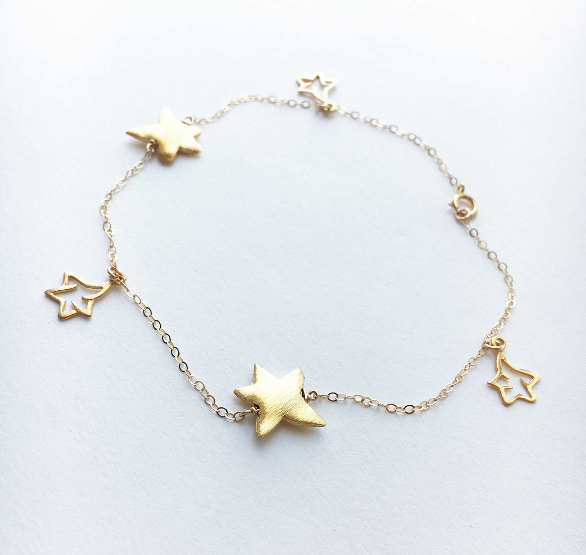 Custom-made Star ankle bracelet etsy.me/2KvSQnn #anklet #anklebracelet #footjewelry #summerjewelry #beachanklet #staranklet #starfishanklet #goldanklet #summer #jewelry #personalziedgifts #customanklet
