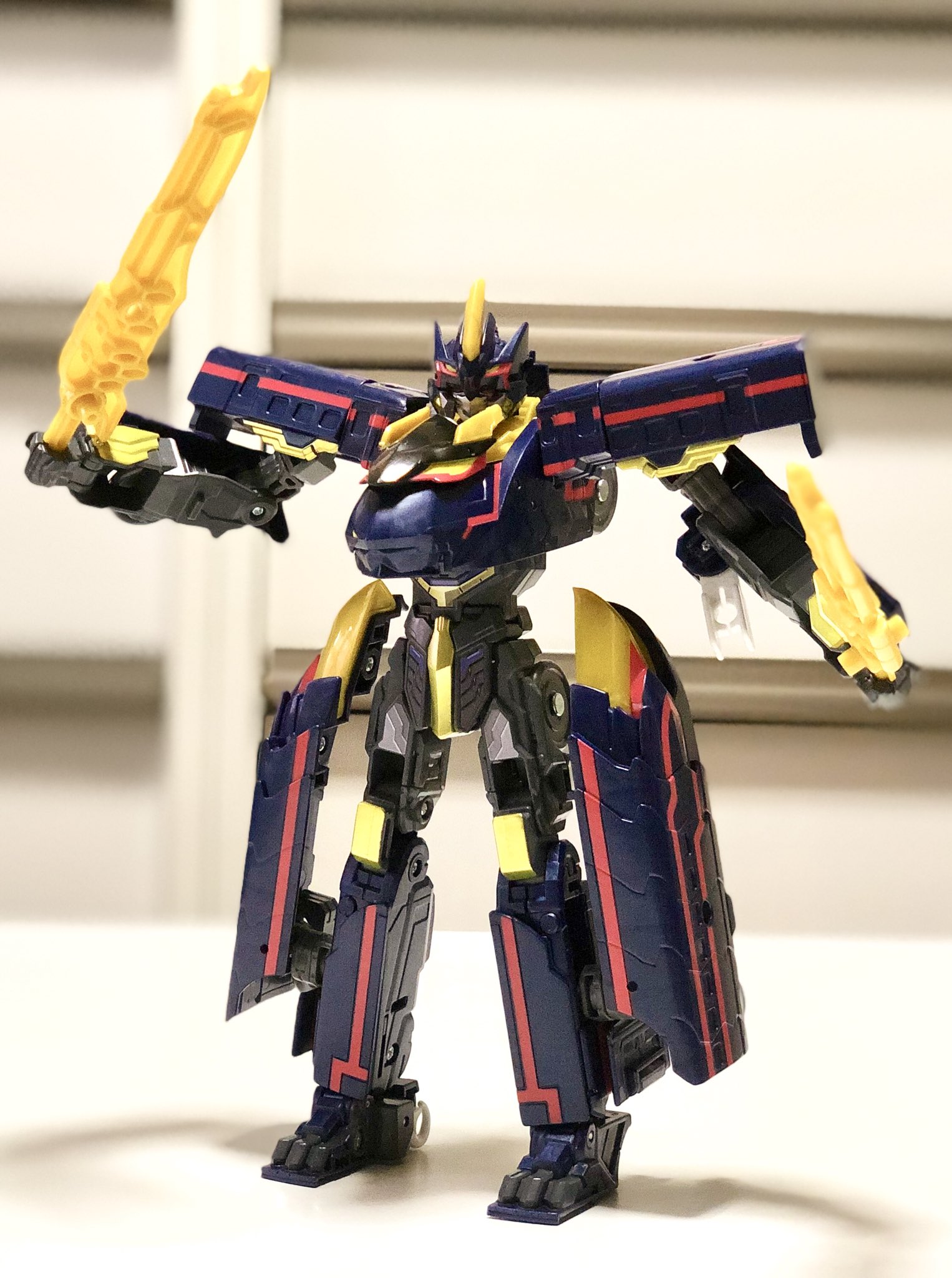 あっくん Z シンカリオン この厨二感醸し出しているロボ好きなんだけどww 敵ロボで惚れるのトッキュウジャーのシュヴァルツ専用クライナー以来 T Co Mzbxzswg69 Twitter