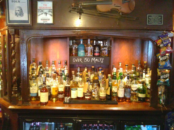 NEW STUFF! #Shiny 🎉
Stop by and visit us, we've got some comfy new seats inside as well as some new draught ales. #Exciting 😁